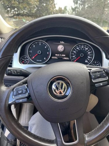 2015 Volkswagen Touareg for sale