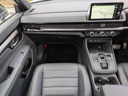ホンダ「CR-V」の販売が4,000台に迫る勢い!どんな人が買っている?