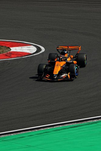 Oscar Piastri, piloto de McLaren F1, no espera plantar cara a Ferrari y Mercedes en el GP de Japón