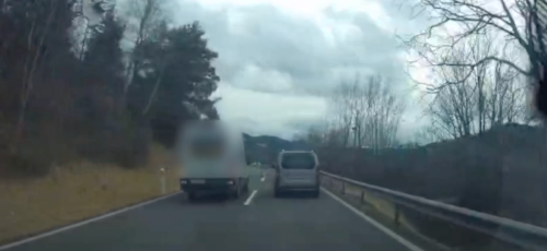 El adelantamiento con una furgoneta de alquiler en la N-230 que investiga la Guardia Civil