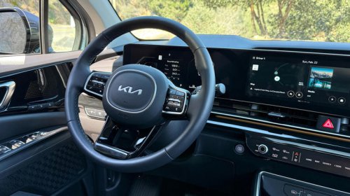 Kia's 2026 Carnival hybrid will change your mind on minivans