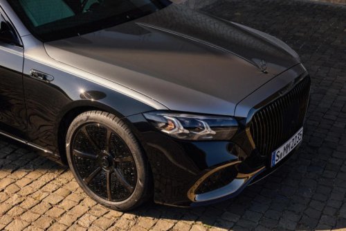 2027 Mercedes-Maybach S-Class sticks with the V12 and looks even flashier
