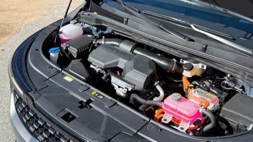 Kia's 2026 Carnival hybrid will change your mind on minivans