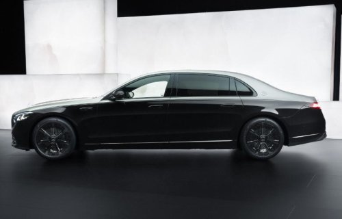2027 Mercedes-Maybach S-Class sticks with the V12 and looks even flashier