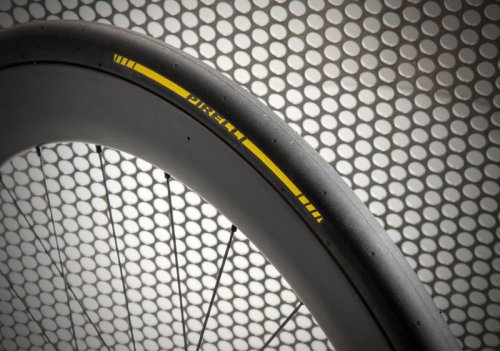 Pirelli boasts new aerodynamic trick with its new P-Zero SL-R race tyre
