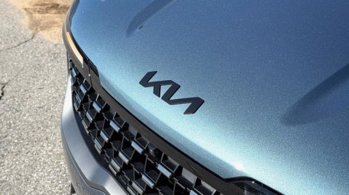 Kia's 2026 Carnival hybrid will change your mind on minivans