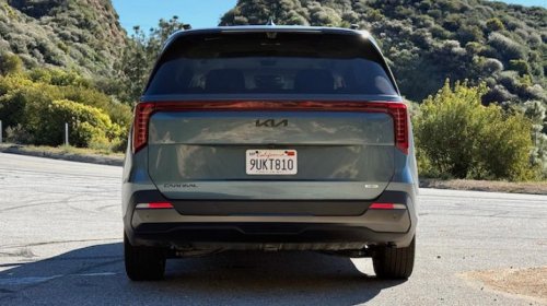Kia's 2026 Carnival hybrid will change your mind on minivans
