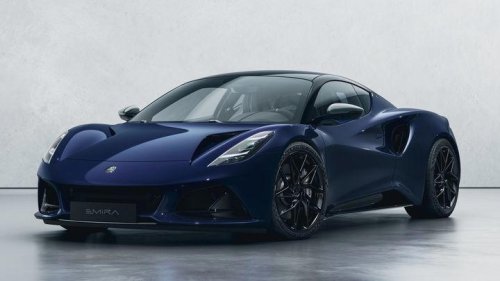 Geely no olvida el alma de Lotus y el Emira se vuelve más ligero, tanto el V6 como el turbo recuperan algo de la filosofía Chapman