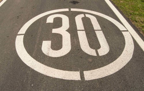 Una petición inesperada en las aceras que obliga a replantear las normas