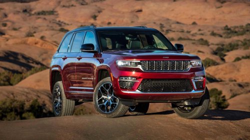 Only 2 SUVs left with a manual transmission in 2026