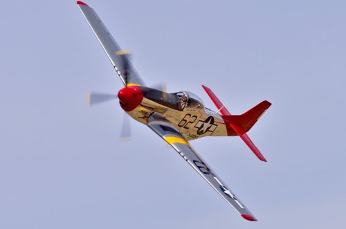 10 aviones de combate salvajes de la Segunda Guerra Mundial tuneados para carreras aéreas extremas