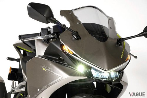 排気量でマウント取ろう、なんてもう古いって! 大型バイクに引けを取らない中免で乗れる超高性能な現行「400ccスポーツ」3選
