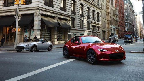 Mazda, Subaru, Subaru BRZ, Toyota, Mazda Miata just destroyed Subaru BRZ, Toyota GR86 sales and it's not even close
