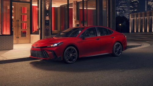 Toyota Camry MPG for 2026: The most efficient Camry model ranked