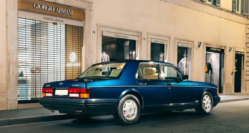 Bentley, Este Armani vintage siempre sienta bien: un Bentley Brooklands del 96 que perteneció al diseñador