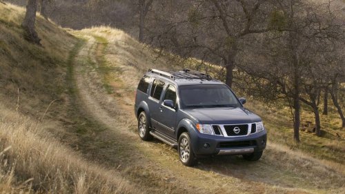 Nissan's final body-on-frame Pathfinder is now selling for a third of its MSRP