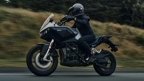 10 motorcycles that stay smooth at highway speeds