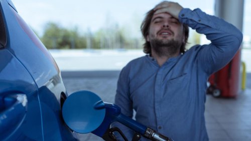 Driver says his road trip nearly ended early after a gas station pump shut off repeatedly