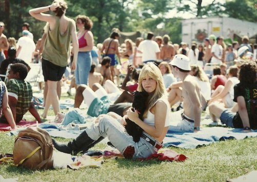 Photos of the '70s experience through cars and culture