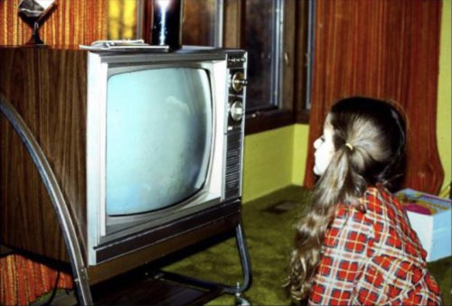 Photos of the '70s experience through cars and culture