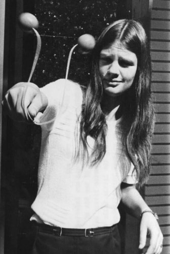 Photos of the '70s experience through cars and culture