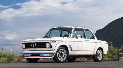 Photos of the '70s experience through cars and culture