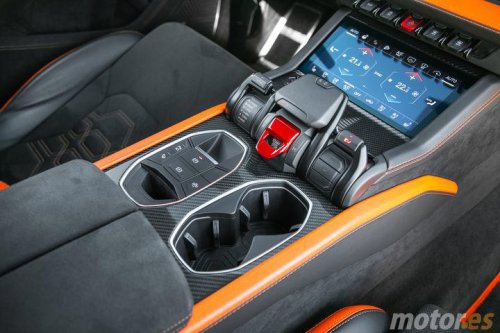 Conducir el Lamborghini Urus SE ha sido la experiencia más surrealista, una inesperada contradicción con 800 CV