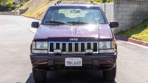 Jeep, SUV, Jeep's flagship SUV from the '90s had the most amazing interior and costs less than $10k today