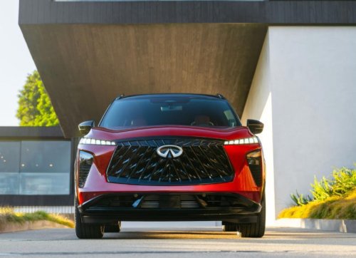 Infiniti, 2027 Infiniti QX65's most interesting attributes are its red paint and headrests
