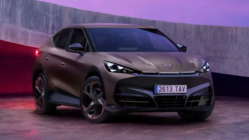 El Cupra Tavascan 2026 llega con cambios necesarios y una versión de acceso con 190 CV y batería de 58 kWh