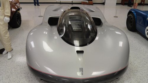 10 wildest ’80s supercars that pushed the limits of speed and style