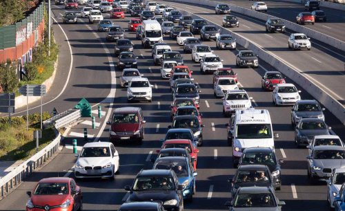 El 'impuesto' de Semana Santa: por qué los conductores españoles ya reservan 100 euros para multas