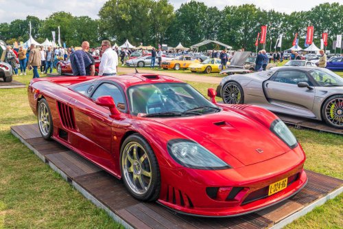 Peak car culture? These are the coolest cars from the 2000s that still hold up today