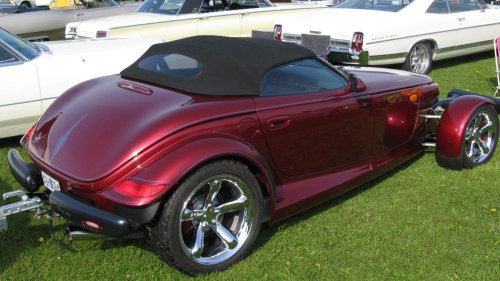 20 iconic cars that failed spectacularly