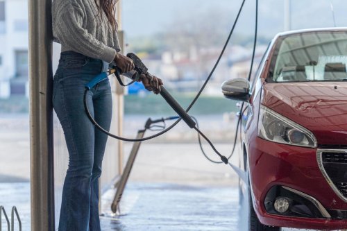¿Cada cuánto tiempo es recomendable lavar el coche?