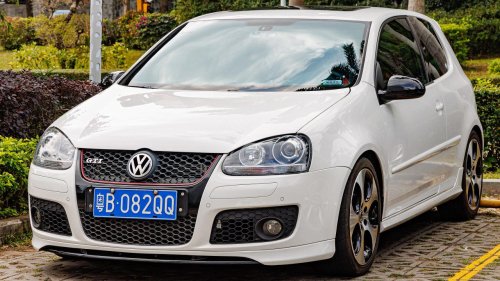9 foreign sports cars from the 2000s that delivered shocking value for performance