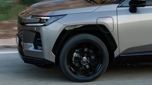 Toyota, Toyota rompe por segunda vez el mito del híbrido enchufable, el 90 % de sus clientes sí lo enchufa