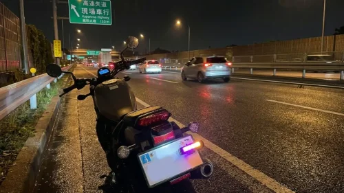 La baliza V16 en Japón es otra historia: funciona incluso con motos, solventa todos los problemas de la española y no es un sacadinero más