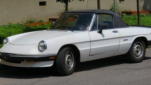 20 great-looking cars from the ’80s that drove terribly