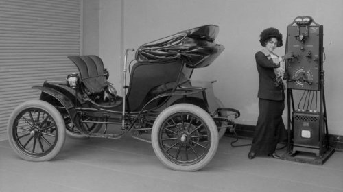 These early 1900s EV charging stations look strangely modern