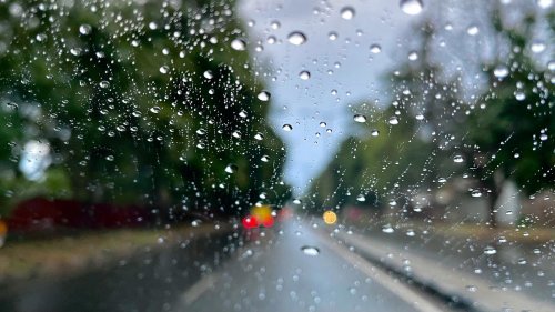 10 benefits of driving in the rain &amp; 10 dangerous hazards to watch out for