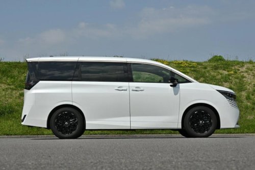 【サイズで比較】日産「エルグランド」とトヨタ「アルファード」