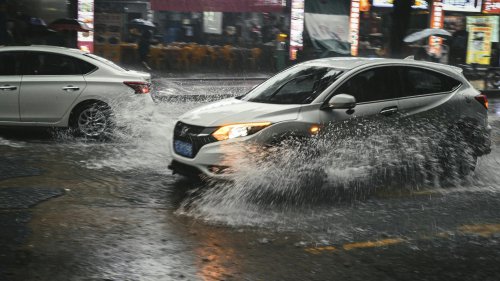 10 benefits of driving in the rain &amp; 10 dangerous hazards to watch out for