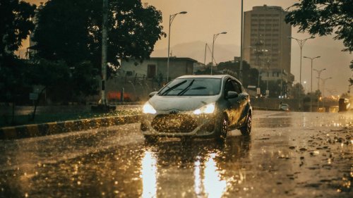 10 benefits of driving in the rain &amp; 10 dangerous hazards to watch out for
