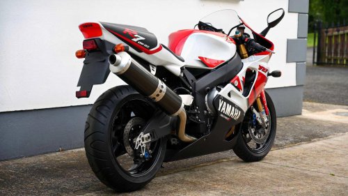 The Yamaha R7 Homologation Bike Collectors Quietly Hunt Now