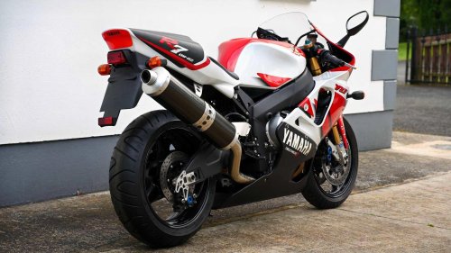 The Yamaha R7 Homologation Bike Collectors Quietly Hunt Now