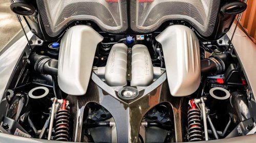 Porsche Carrera GT, Porsche, The rare Gemballa Mirage GT is a Porsche Carrera GT turned up to 11
