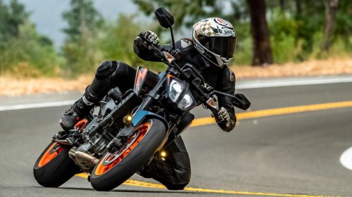 How fast is the KTM 390 Duke & is it a good bike for beginners? Here's what owners say