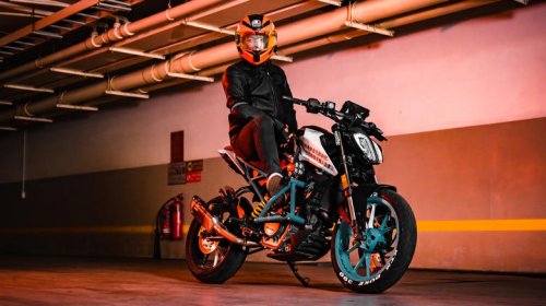 How fast is the KTM 390 Duke & is it a good bike for beginners? Here's what owners say
