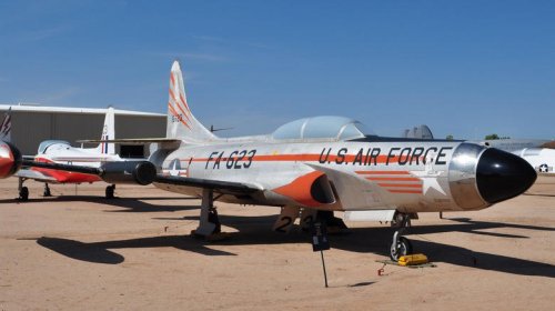 8 fighter jets with Pratt & Whitney engines
